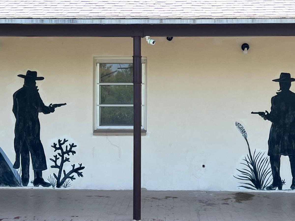 Landmark Lookout Lodge Tombstone Exterior foto